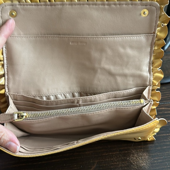 Yellow Miu Miu Vernice Ruches rare wallet - Picture 6 of 10